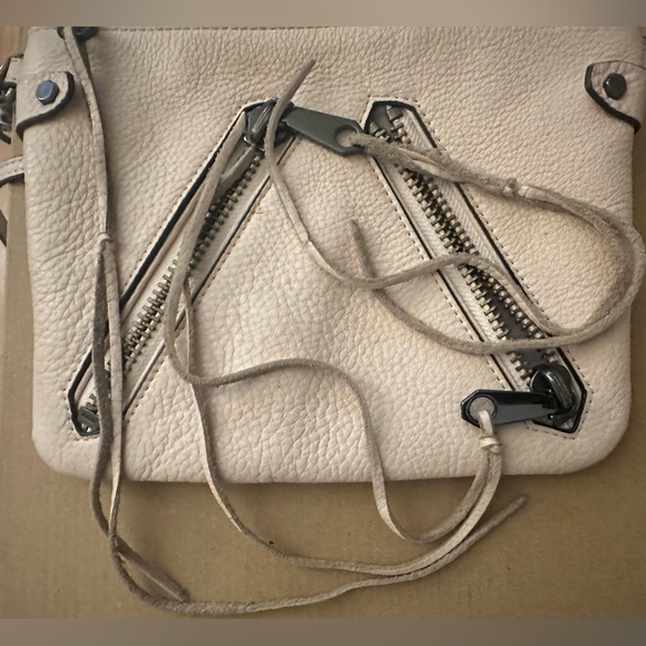 Rebecca Minkoff cute leather purse great condition 💖 - Picture 9 of 11